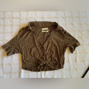Urban outfitters brown floral crop top with buttons and knot xs